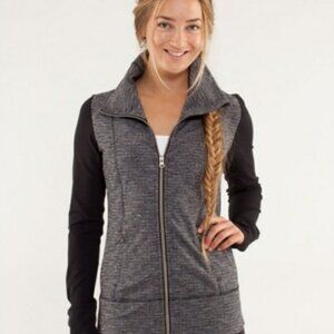 Lululemon Daily Yoga Jacket Size 8 Black Gray Performance Full Zip